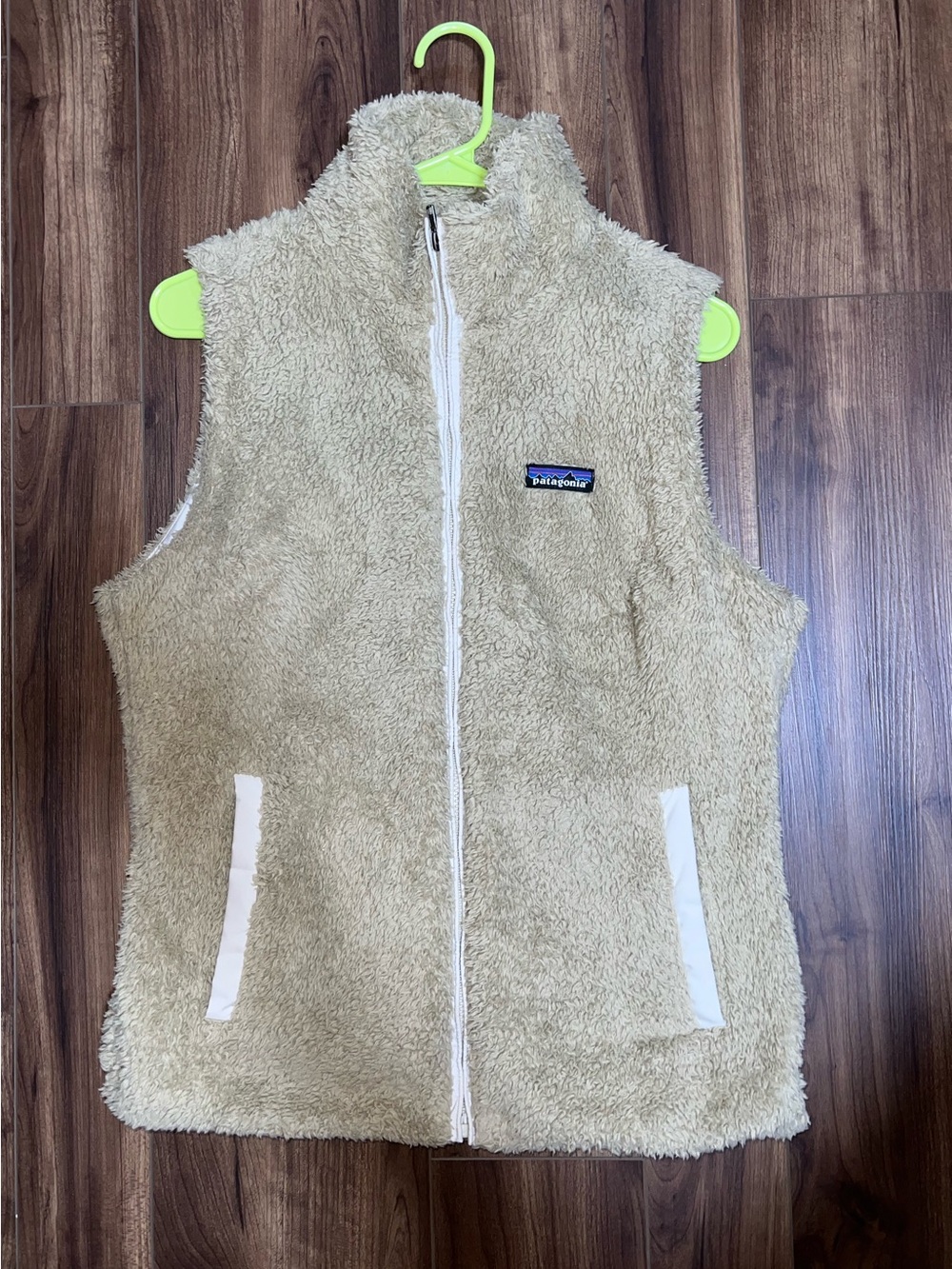 Women’s Patagonia Khaki Fuzzy Vest - Size Large